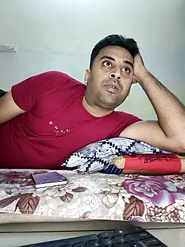 ITZ_GURU live sex cam