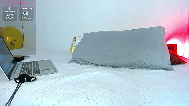 hot_boy_04's cam snapshot