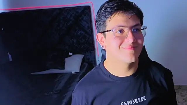 Ryan_Doretti's cam snapshot