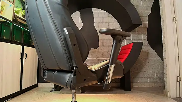 MyStrongSubmissive's cam snapshot