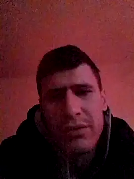 uiuftyrrtydre's cam snapshot