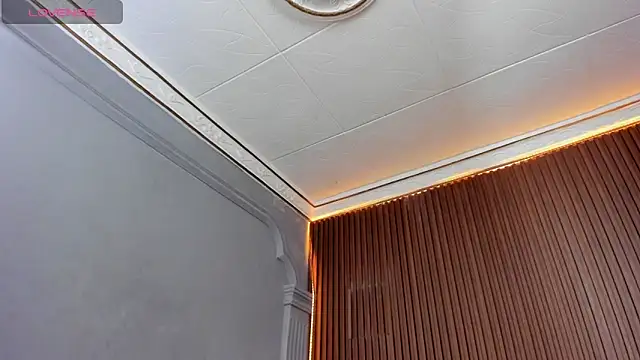 Leo_santoro live sex cam