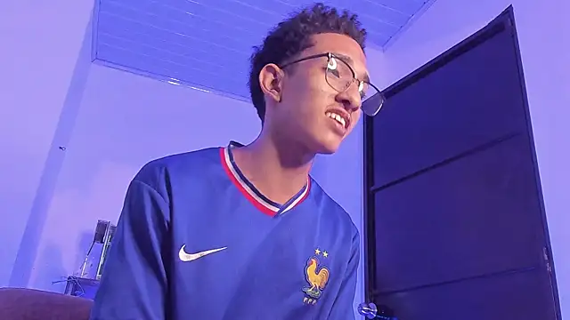 Cj_davis_'s cam snapshot