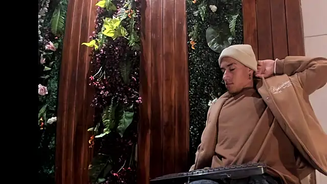 Andy_Joy_'s cam snapshot