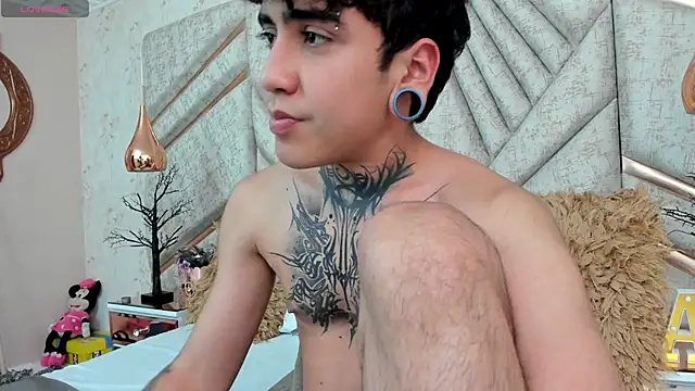 SantiOlsen live sex cam