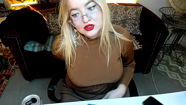 EllaPower live sex cam