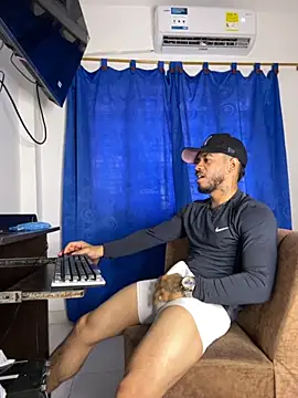 Kylian_Alessandro live sex cam