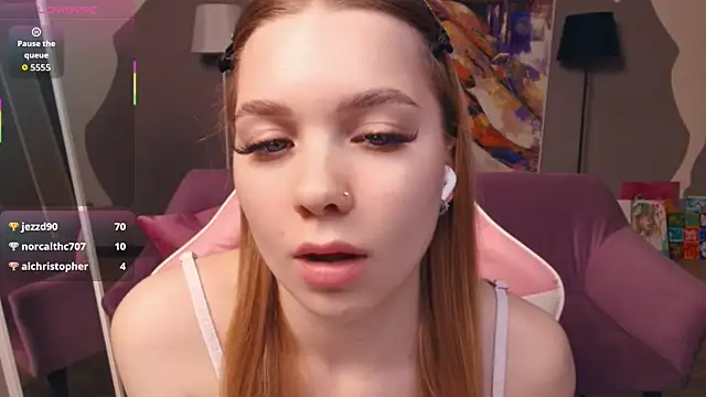 FloraBonde live sex cam