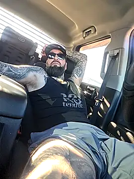 Beardedtattood live sex cam