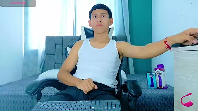 FelipeGonzalezz's cam snapshot