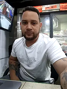 Catire10_'s cam snapshot