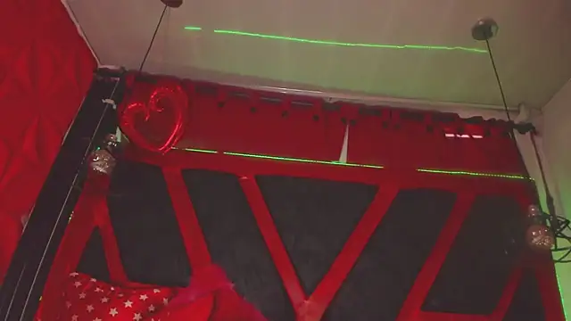 Taylor-hardcore live sex cam