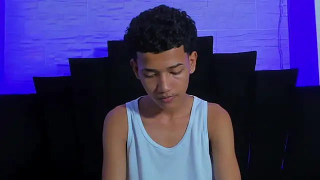 _Noah19 live sex cam