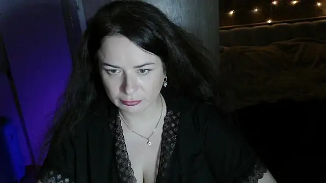 Heavened_Luna live sex cam