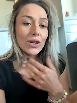 petrouchkaaa_ live sex cam