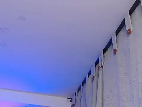 Steisyromero7's Stripchat show and profile