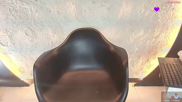 NaomiQueents live sex cam