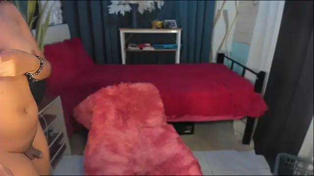 Laura_yourhottestbabe12 live sex cam