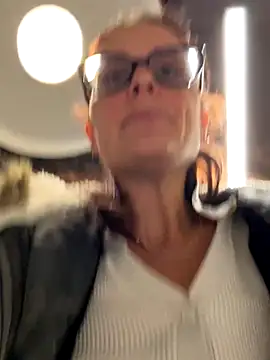 NataKitten live sex cam