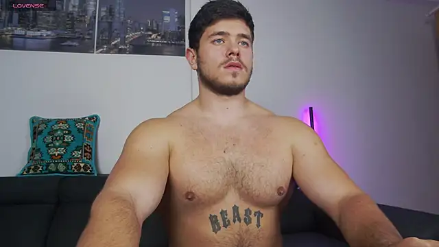 Arilas_'s Stripchat show and profile