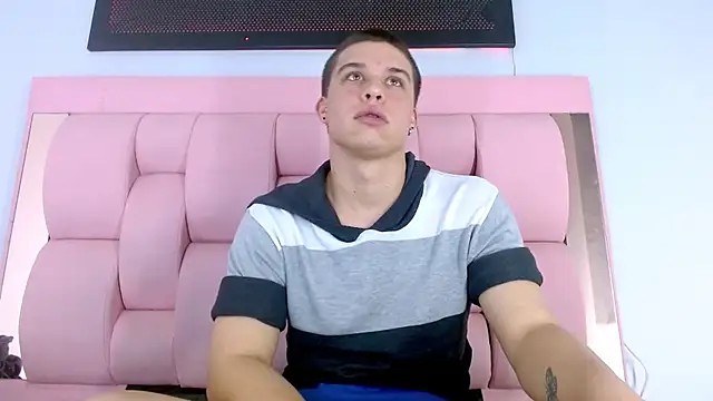 Liam_York_'s cam snapshot