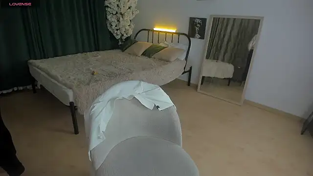 LiliaMoons live sex cam