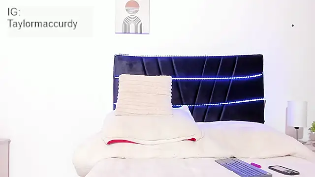 Taylormaccurdy_'s cam snapshot