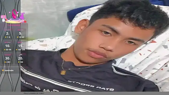 RoyalBlooded_Guy69x's cam snapshot