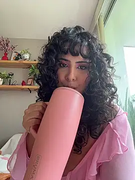 SugarTroubl33 live sex cam