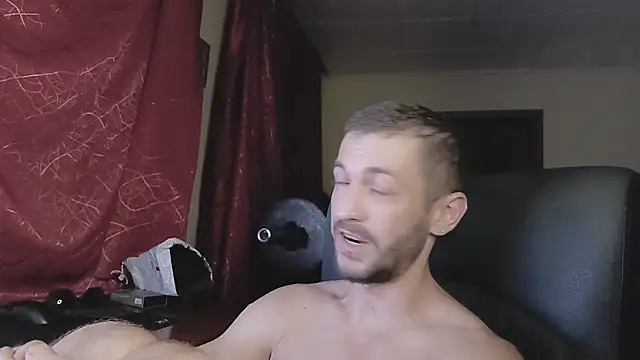 333Alone_in_theDark777's cam snapshot