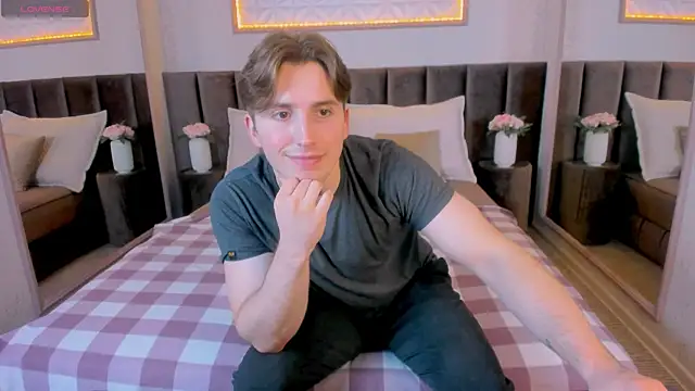 MarkYeti's cam snapshot