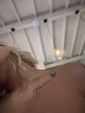 MystiqueXXX live sex cam