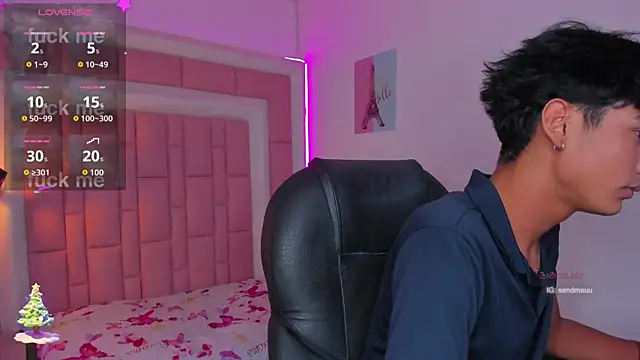 OliverTwinky live sex cam