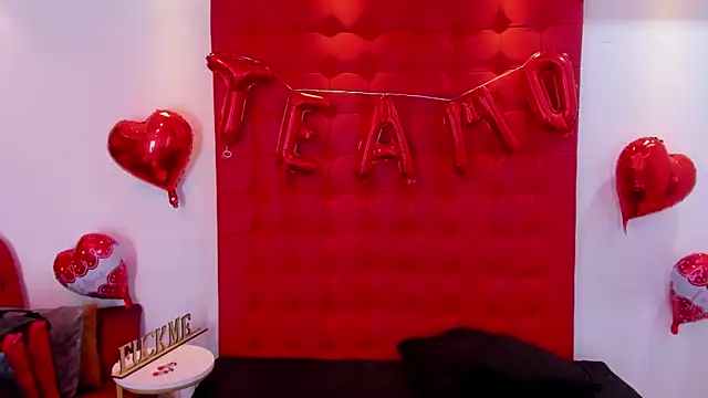 KiaraBelle_and_Max live sex cam