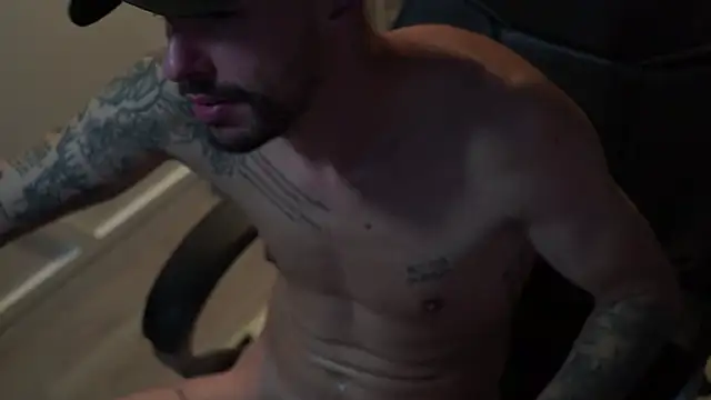 monsieurguitsxxx live sex cam