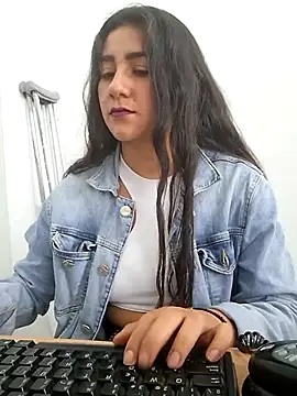 CAROLINE__07 live sex cam