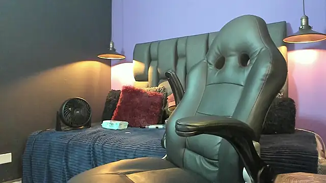 Lyon_vach live sex cam