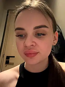 KristiRich live sex cam