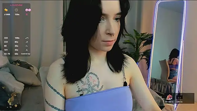 lilithlunna live sex cam