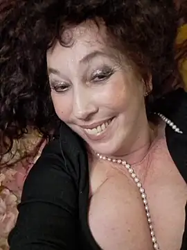 GypsyEsmeralda live sex cam