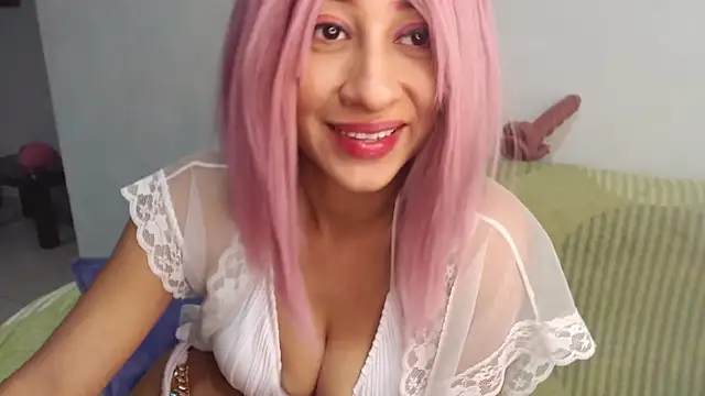 MoonScarlett live sex cam