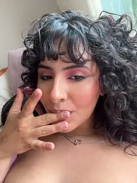 SugarTroubl33 live sex cam