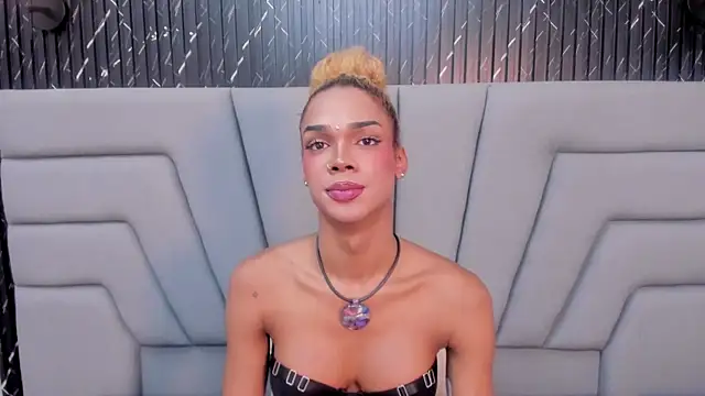 NaomiSteward live sex cam