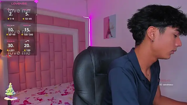 OliverTwinky live sex cam