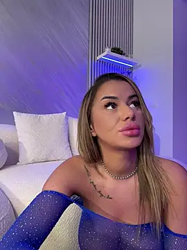 KirstieVegas live sex cam