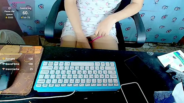 __Saphia__ live sex cam