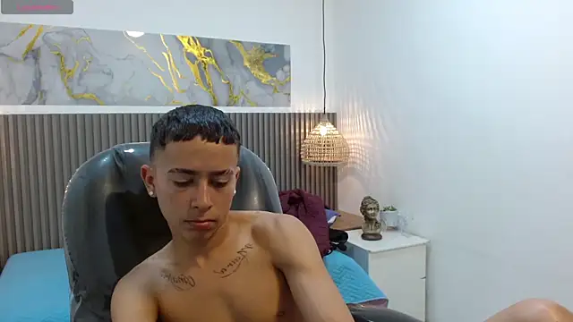 Xavii18 live sex cam