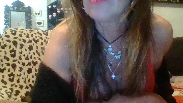 gildamilf live sex cam