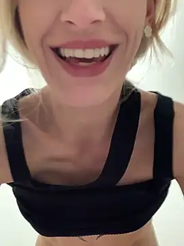 Bellalolahot live sex cam