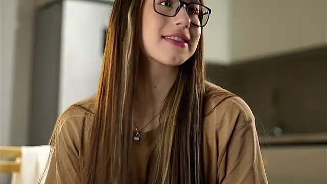 ZitaCring live sex cam